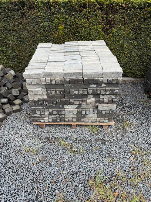 Gratis 31m2 waalformaat klinkermaat 200x50x70mm, Tuin en Terras, Tegels en Klinkers, Gebruikt, Klinkers, Beton, 10 m² of meer