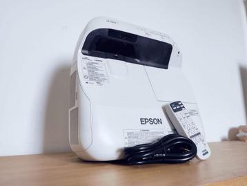 Nette Epson EB585W Pro Ultra Short Throw 3300 lumen Daglicht beschikbaar voor biedingen