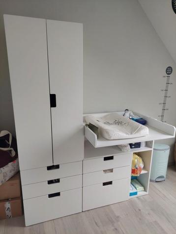 Complete kinderkamer beschikbaar voor biedingen