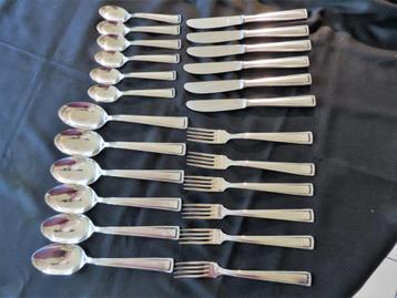 24 couverts ROSTFREI INOX  état pratiquement neuf, Enlèvement ou Envoi, Comme neuf, Ensemble de couverts, Résiste au lave-vaisselle