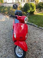 Electrische vespa / scooter (tisong), Fietsen en Brommers, Snorfietsen en Snorscooters, Ophalen, Zo goed als nieuw, Vespa