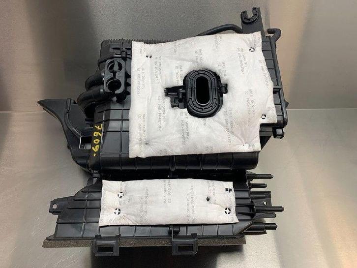 KACHELHUIS Hyundai Kona (OS) (|HYUNDAIKONA|), Auto-onderdelen, Airco en Verwarming, Hyundai, Gebruikt