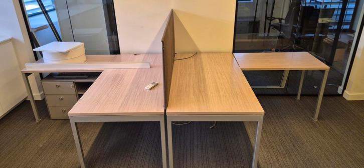 Bureau tafels, Huis en Inrichting, Tafels | Eettafels, Zo goed als nieuw, Ophalen