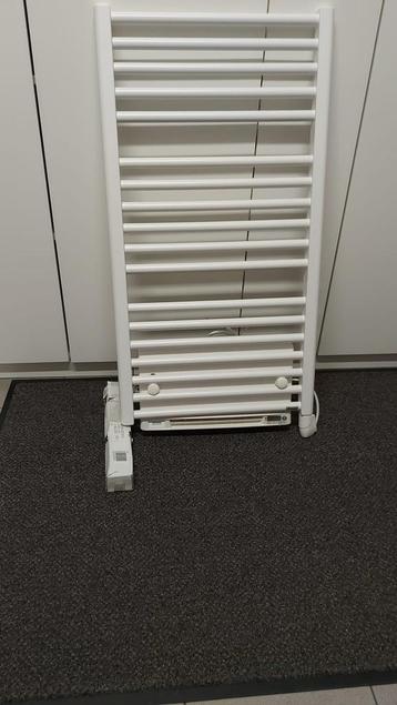 elektrische handdoekradiator, Doe-het-zelf en Bouw, Verwarming en Radiatoren, Ophalen, Radiator, Nieuw, Minder dan 60 cm