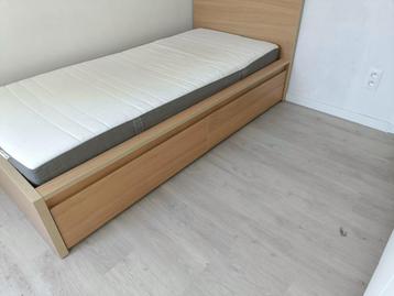 Lade x2 MALM  beschikbaar voor biedingen