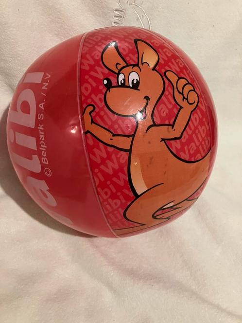 Walibi strandbal Roos diameter 29 cm, Kinderen en Baby's, Speelgoed | Badspeelgoed, Zo goed als nieuw, Ophalen of Verzenden