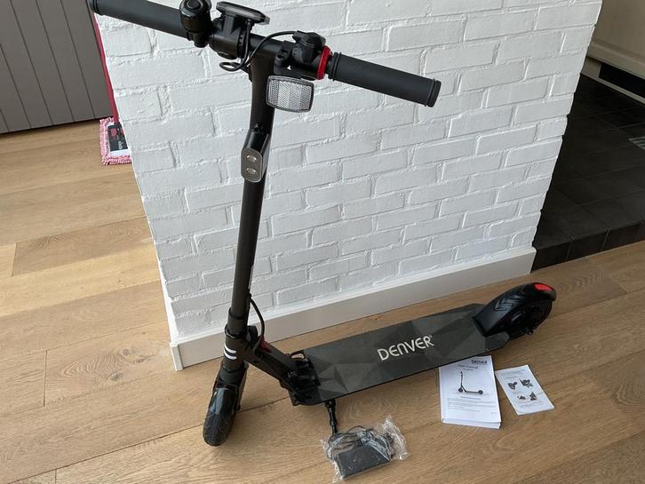 Elektrische step, Fietsen en Brommers, Steps, Zo goed als nieuw, Elektrische step (E-scooter), Ophalen