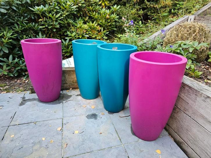 4 Pots de fleurs Elho Pure soft
(15€/pot), Tuin en Terras, Bloempotten, Gebruikt, Kunststof, Binnen, Balkon, Tuin, 40 tot 70 cm