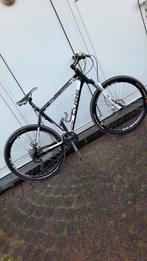 Mooie Cube koersfiets heren fiets frame 52cm wielmaat 70cm, Fietsen en Brommers, Ophalen, Zo goed als nieuw