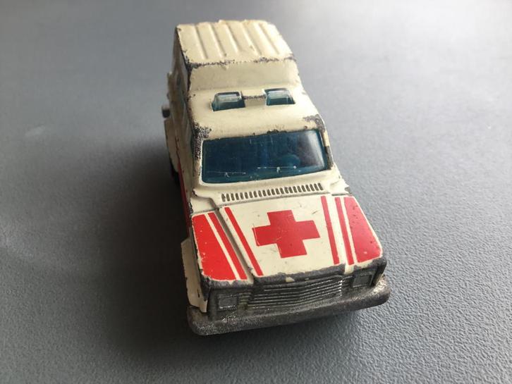 MAJORETTE AMBULANCE, Hobby & Loisirs créatifs, Voitures miniatures | 1:50, Utilisé, Voiture, Majorette