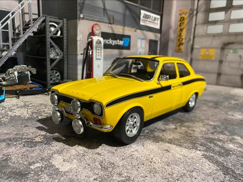 1:18 Ford escort MK1 RS2000 - nieuw in doos, Hobby en Vrije tijd, Modelauto's | 1:18, Auto