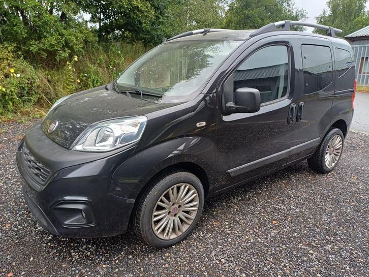 Fiat qubo trekking jtd 95 pk euro 6, Auto's, Fiat, Particulier, Qubo, ABS, Airbags, Bluetooth, Boordcomputer, Centrale vergrendeling