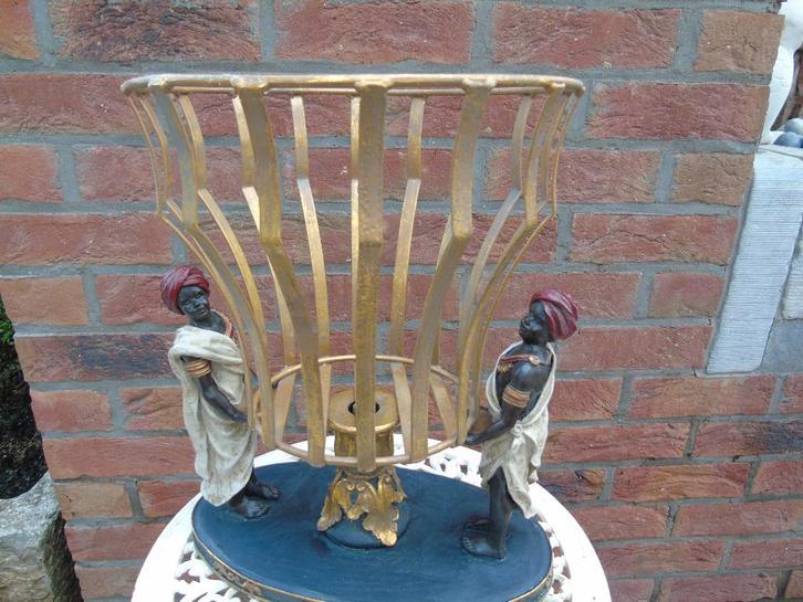 statue deux porteurs noir avec un panier a fruits ., Maison & Meubles, Accessoires pour la Maison | Plataux & Paniers, Neuf, Panier