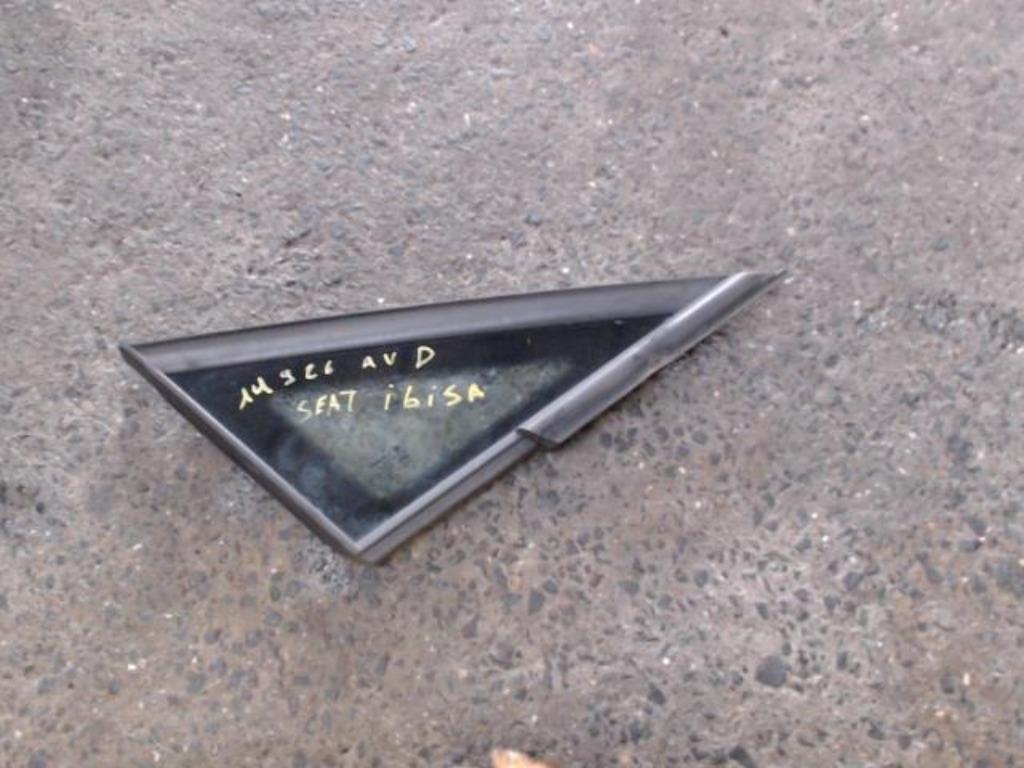 Déflecteur droit Seat Ibiza 4 2012-2016 LP/14926, Auto-onderdelen, Ruiten en Toebehoren, Seat, Gebruikt, Ophalen