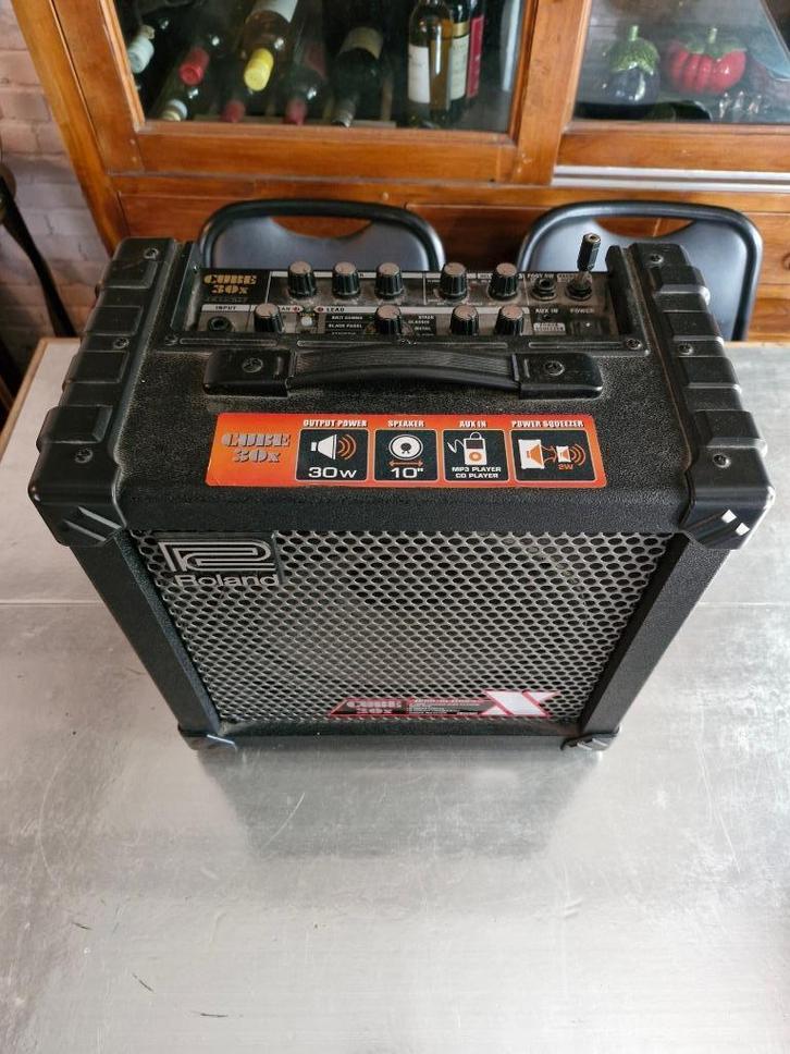 Roland CUBE 30X amplifier, Muziek en Instrumenten, Versterkers | Bas en Gitaar, Zo goed als nieuw, Gitaar, Minder dan 50 watt