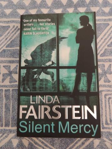 Silent Mercy de Linda Fairstein, Linda A. Fairstein, Comme neuf, Enlèvement, Amérique