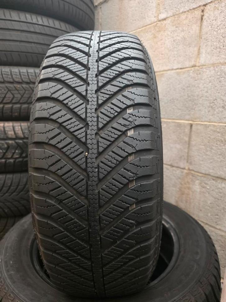 215 60r17 good year avec montage et équilibrage, Auto-onderdelen, Besturing, Gebruikt, Ophalen