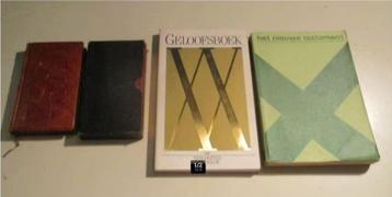4 vieux livres religieux / religieux, Livres, Enlèvement ou Envoi, Comme neuf