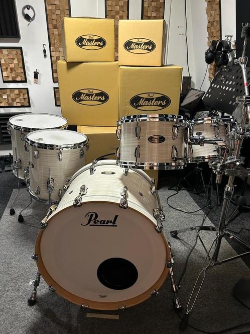 Drumstel Pearl Maple/GumSilverWhiteSwirl(Limited Edition), Muziek en Instrumenten, Drumstellen en Slagwerk, Zo goed als nieuw