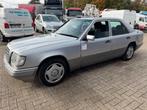 Mercedes-Benz 200-serie *W124-BELGIAN CAR* (bj 1995), Auto's, Oldtimers, Mercedes-Benz, Bedrijf, Zilver of Grijs, Te koop