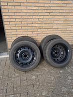 winterbanden Michelin met stalen velgen 195/55 R15 85H, Ophalen, Gebruikt, Banden en Velgen, Winterbanden
