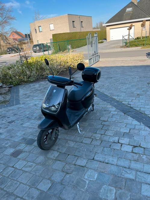 Elektrische brommer- Lima Milano te koop, Fietsen en Brommers, Scooters | Peugeot, Zo goed als nieuw, Klasse B (45 km/u), Elektrisch