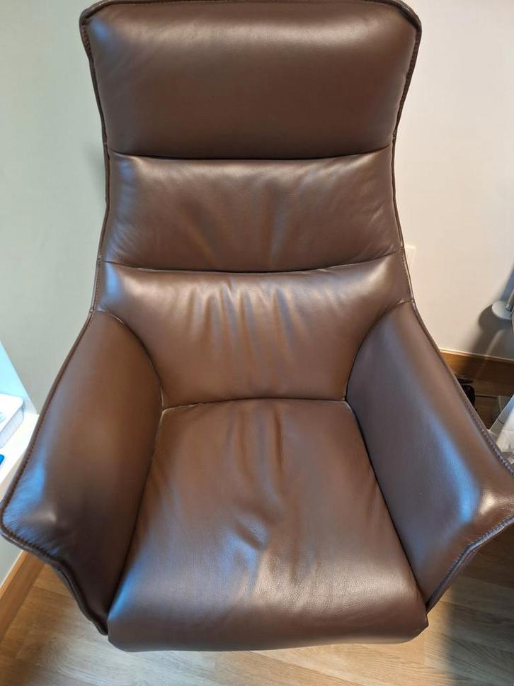 Elektrische relax zetel in leder,met voetensteun ,nieuwstaat, Huis en Inrichting, Fauteuils, Ophalen