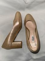 Gouden Clarks pumps, Kleding | Dames, Schoenen, Ophalen of Verzenden