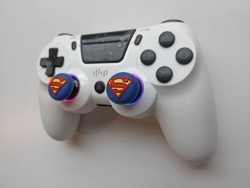 Manette sans fil PS4/PC/Android avec LED – Édition Superman beschikbaar voor biedingen