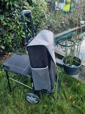 Caddy de course avec siège à roulettes pratique  beschikbaar voor biedingen