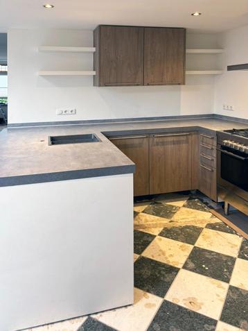 Grando U/eiland keuken, super hoge kwaliteit 277 x 268 x 183 beschikbaar voor biedingen