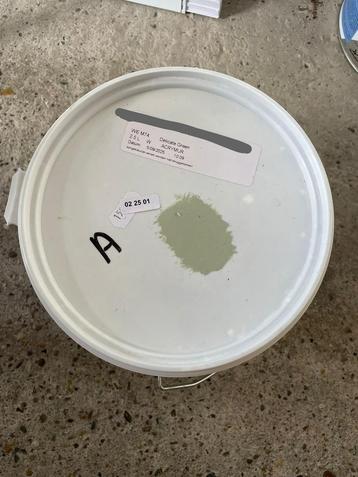 Verf - licht groen beschikbaar voor biedingen