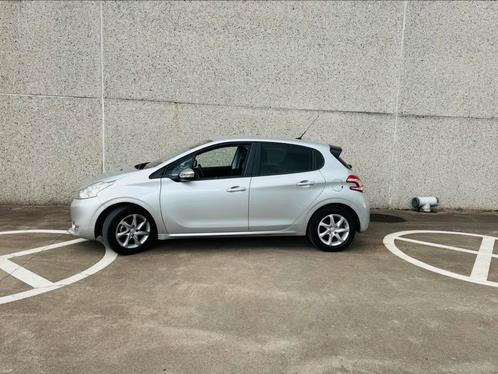 Peugeot 208, 1.2 Skyline,77000Km, Automaat!!, Auto's, Peugeot, Bedrijf, Te koop, Bluetooth, Benzine, Euro 6, Stadsauto, 5 deurs