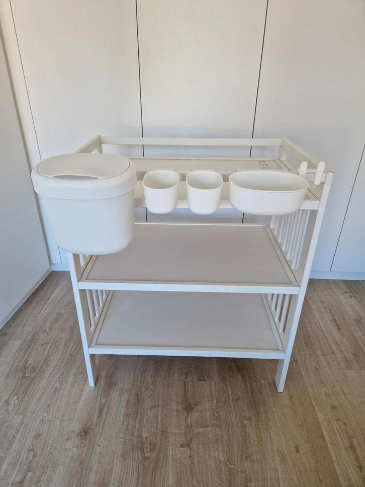 Verzorgingstafel Ikea Gulliver met opbergmanden, Kinderen en Baby's, Kinderkamer | Commodes en Kasten, Gebruikt, Commode, Ophalen