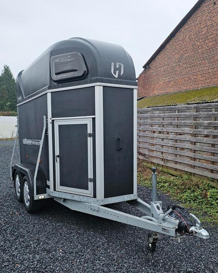 TE HUUR 1,5 PAARDENTRAILER ANTWERPEN/ZANDVLIET, Animaux & Accessoires, Chevaux & Poneys | Semi-remorques & Remorques, Enlèvement