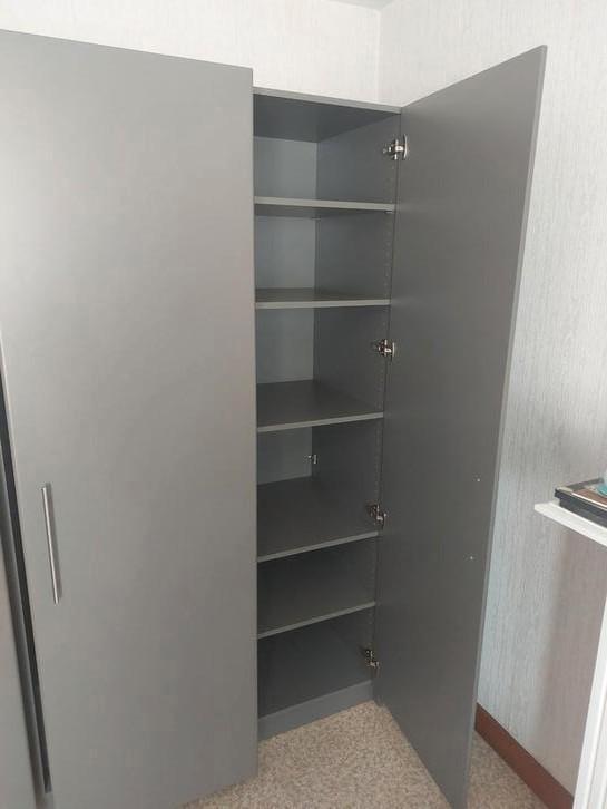 Kleerkast in hpl. 4 van elkaar te scheiden elementen, Huis en Inrichting, Kasten | Kleerkasten, Zo goed als nieuw, Ophalen