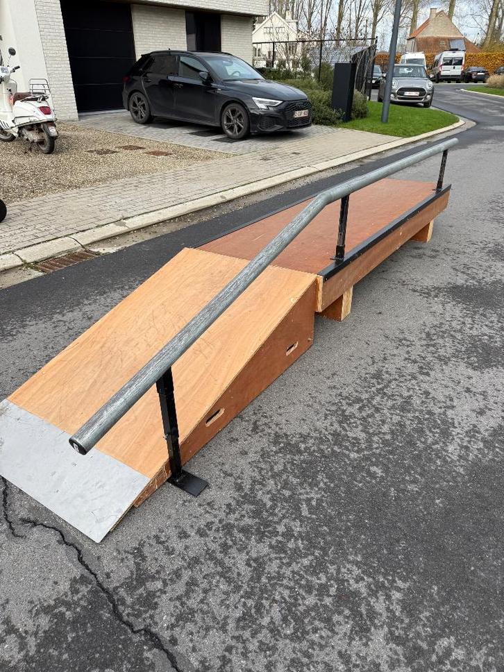 Skatebox met rail en kicker, Sports & Fitness, Skateboard, Utilisé, Autres types, Enlèvement