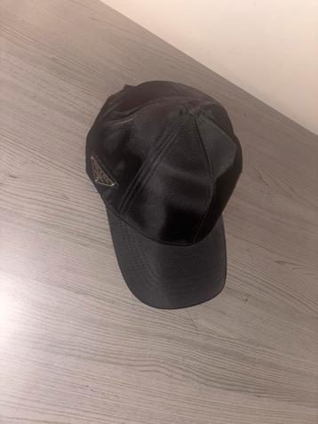 Prada pet helemaal nieuw te koop, Neuf, One size fits all, Enlèvement, Casquette