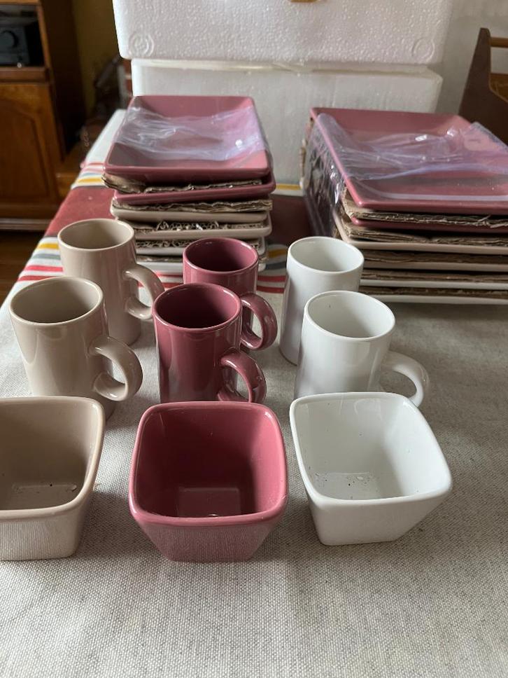 Volledige service voor 6 personen. Servies, Huis en Inrichting, Woonaccessoires | Overige, Zo goed als nieuw, Ophalen