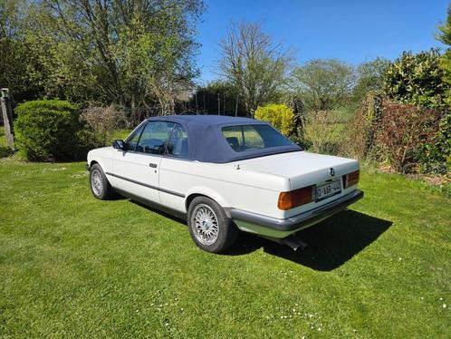 BMW 325I E30 Cabriolet, Auto's, BMW, Particulier, 3 Reeks, Benzine, Cabriolet, 2 deurs, Handgeschakeld, Wit, Stof, Achterwielaandrijving