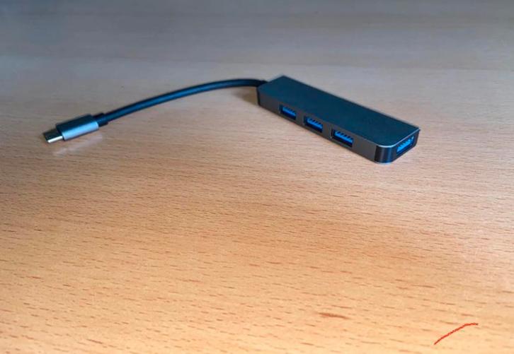 USB-C naar USB Adapter / Hub, Computers en Software, Dockingstations, Zo goed als nieuw, Ophalen of Verzenden
