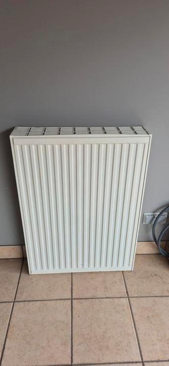 radiator 72cm x 100cm x  16cm beschikbaar voor biedingen