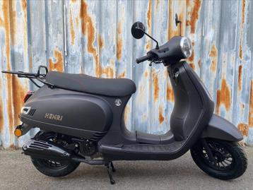 Henri Scooters | A of B-Klasse | Benzine  beschikbaar voor biedingen