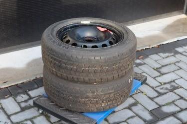 Pneus d'hiver sur jante (4 pièces), Autos : Pièces & Accessoires, Pneus & Jantes, Pneus et Jantes, Pneus hiver, 16 pouces, 205 mm