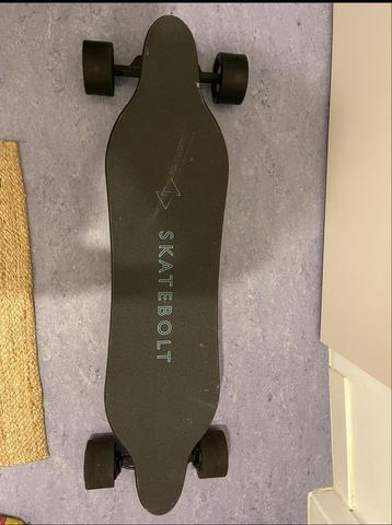 Elektrisch Skateboard Skatebolts zo als nieuw een maand oud, Enlèvement, Comme neuf, Skateboard