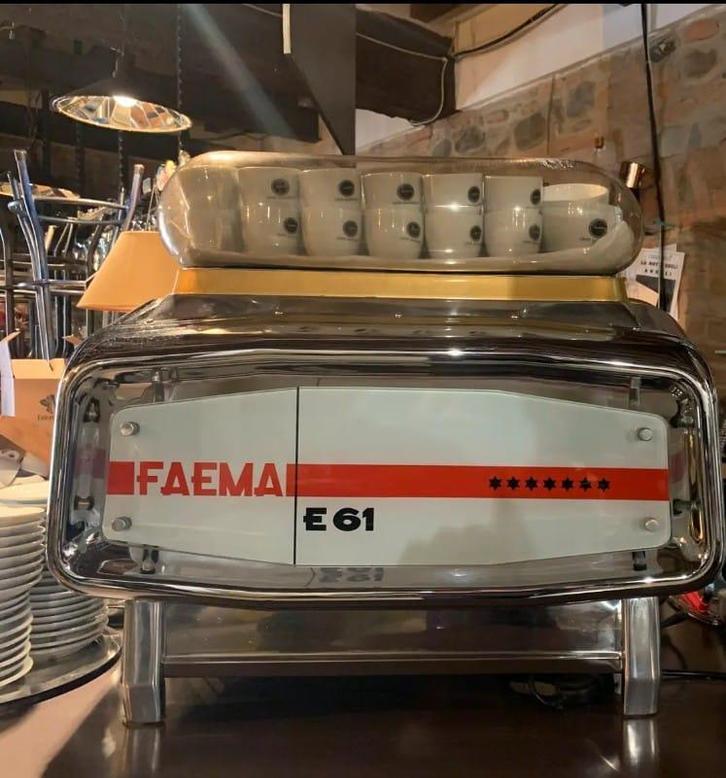 Machine a café Faema E61, Elektronische apparatuur, Koffiezetapparaten, Gebruikt, Koffiebonen, Espresso apparaat, 2 tot 4 kopjes