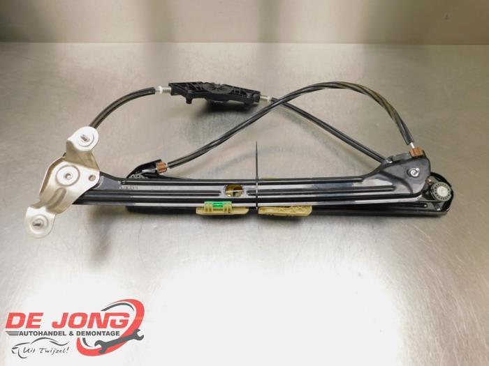 Ruitmechaniek 4Deurs links-voor van een Volkswagen Golf, Auto-onderdelen, Ruiten en Toebehoren, Volkswagen, Gebruikt, 3 maanden garantie