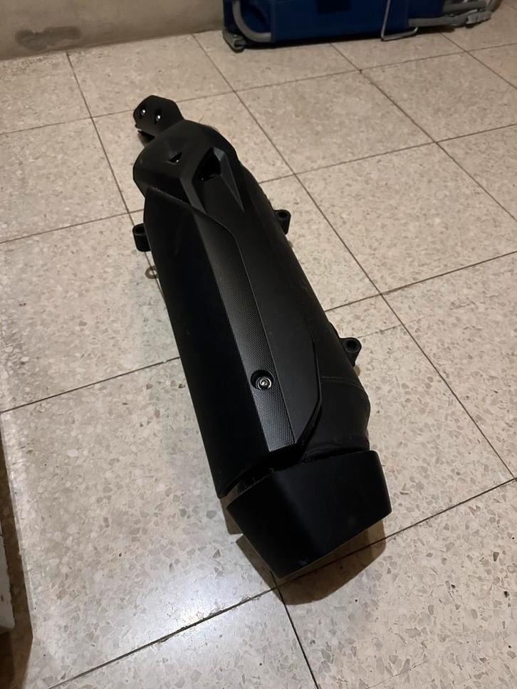 POT D'ÉCHAPPEMENT ORIGINE YAMAHA X-MAX 400 - ÉTAT NEUF, Fietsen en Brommers, Brommeronderdelen | Algemeen, Nieuw, Ophalen