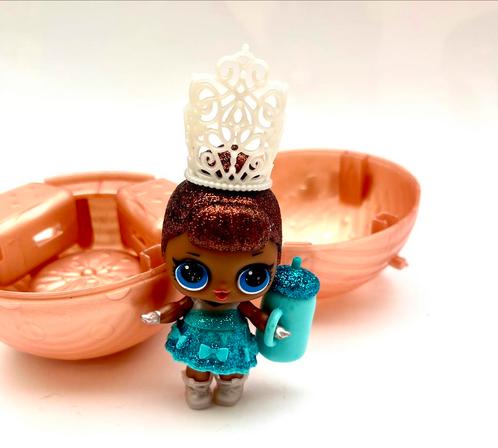 LOL SURPRISE poppetje glitter met toebehoren in gouden bal, Verzamelen, Poppetjes en Figuurtjes, Zo goed als nieuw, Ophalen of Verzenden