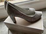 Nieuwe Tamaris pumps ( 40), Pumps, Nieuw, Grijs, Ophalen